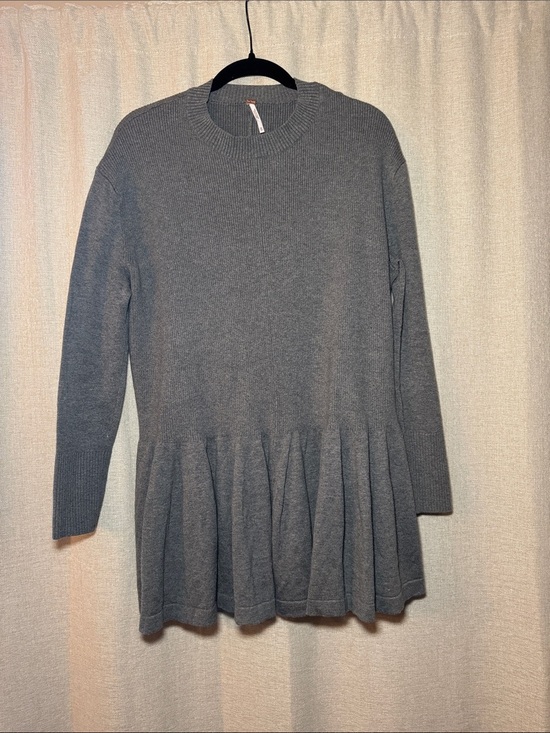 Free People Dresses & Skirts - Free People Gray Knit Peplum Sweater Dress Size XS Oversized